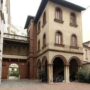 sahi-residenza-bianca-di-savoia.italymilanhotels.net/